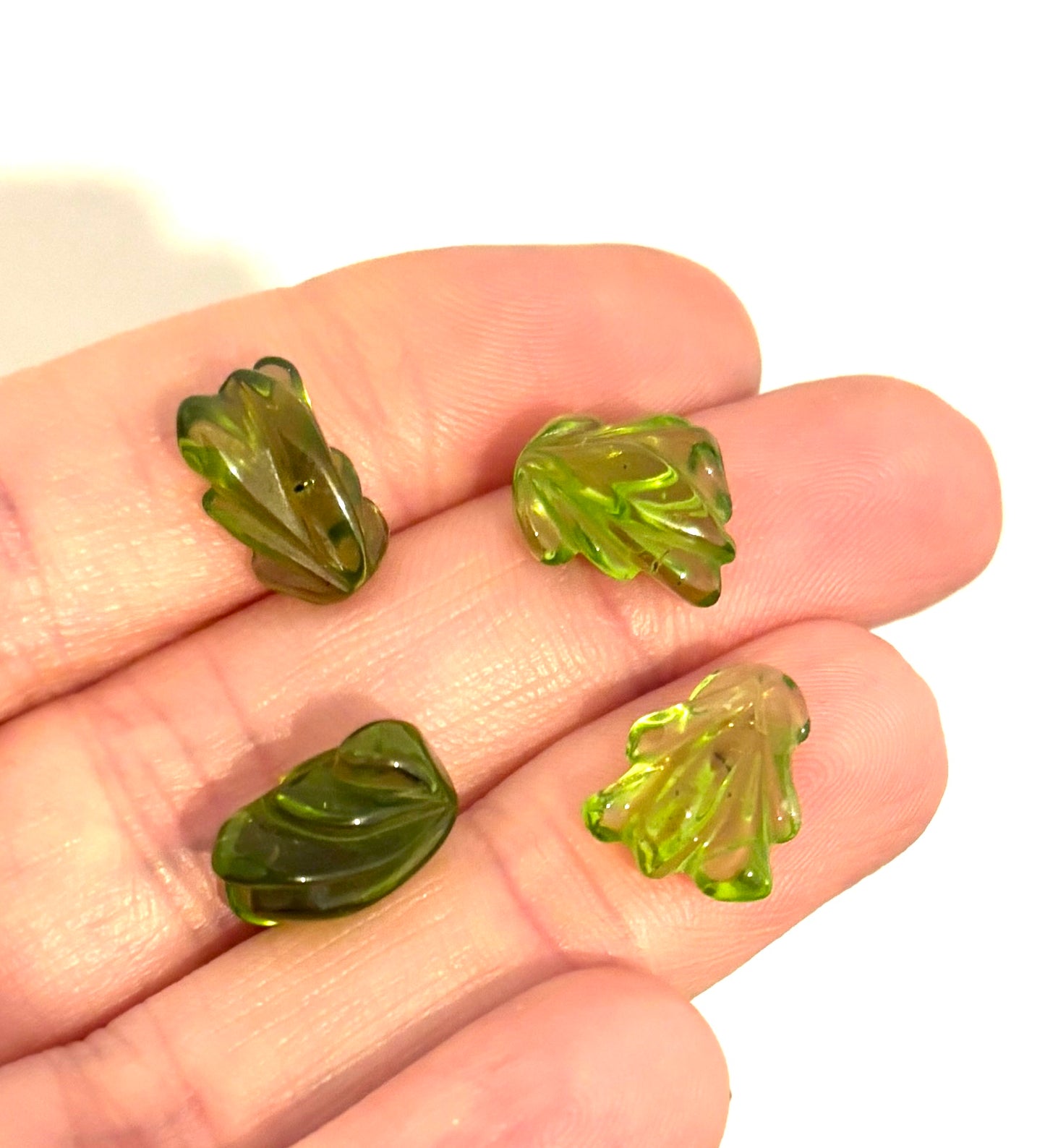 Peridot VINTAGE Mini High Grade Leaf Carving